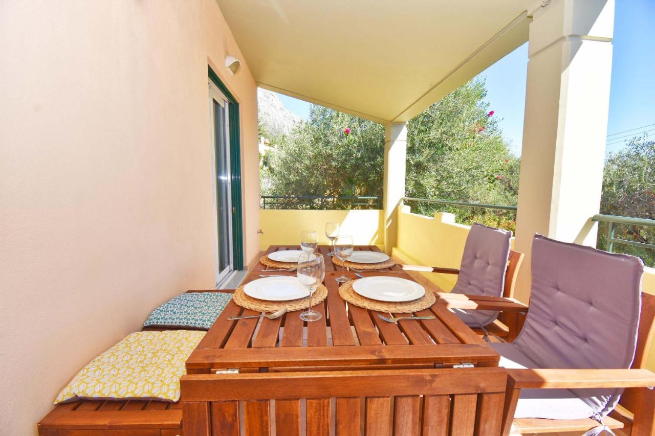 Pebbles And Sea At Barbati With Shared Pool Apartment Ngoại thất bức ảnh